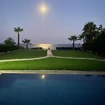 Ionion Beachfront ヴィラ