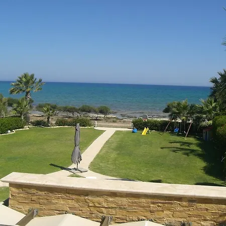 וילה Ionion Beachfront
