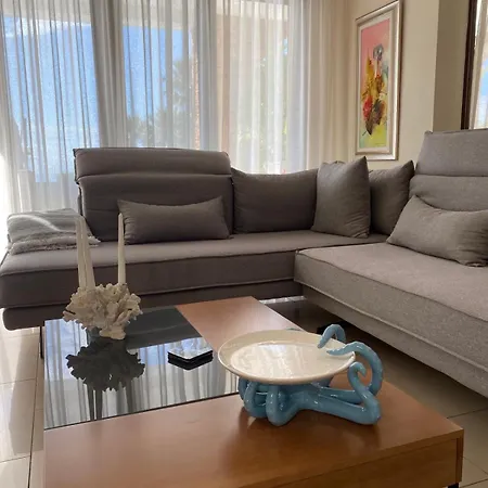 فيلة Ionion Beachfront