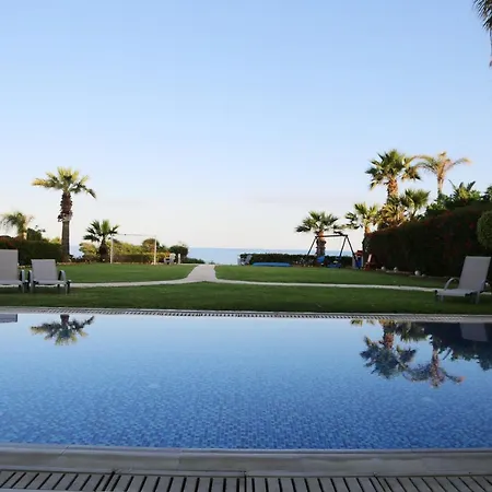וילה Ionion Beachfront