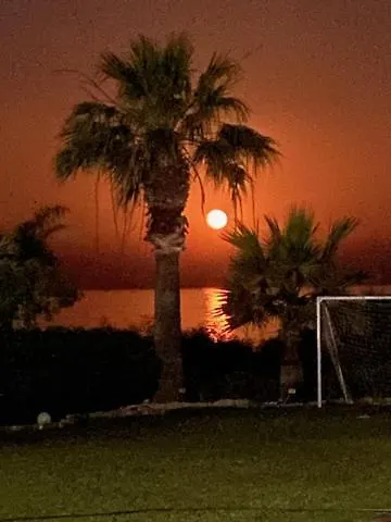 Ionion Beachfront Vilă *