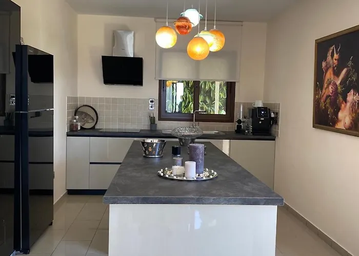 Villa Ionion Beachfront Ayia Napa